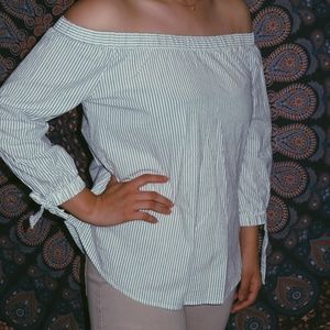 Casual  off shoulder top